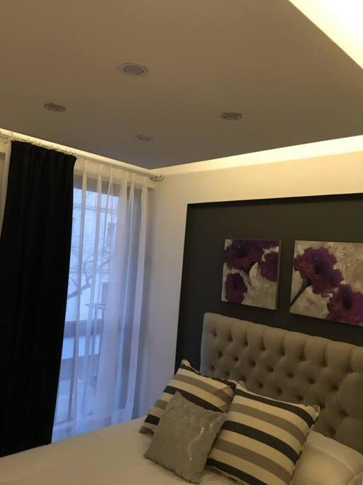 Suite In San Telmo Dormitorio En Suite Con Dos Banos Y Balcon A La Calle بوينس آيرس المظهر الخارجي الصورة