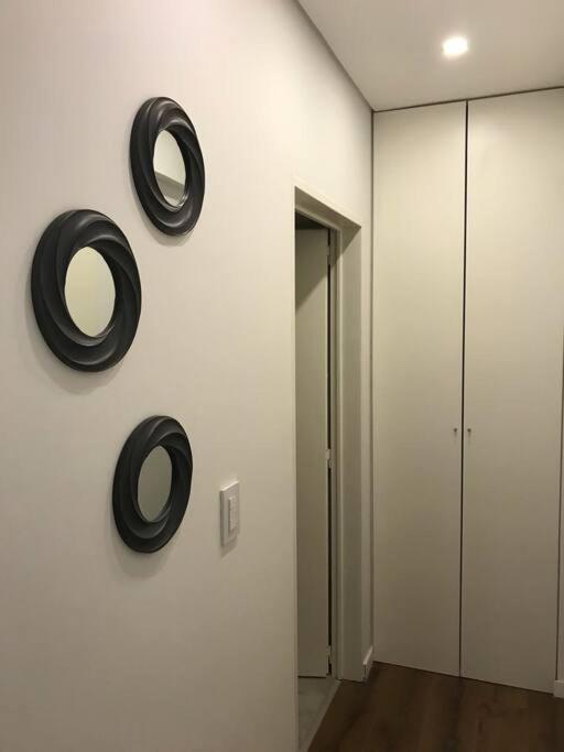 Suite In San Telmo Dormitorio En Suite Con Dos Banos Y Balcon A La Calle بوينس آيرس المظهر الخارجي الصورة