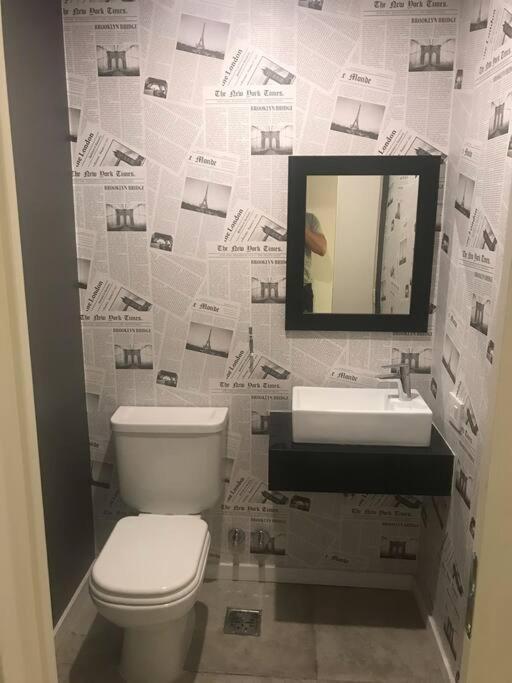 Suite In San Telmo Dormitorio En Suite Con Dos Banos Y Balcon A La Calle بوينس آيرس المظهر الخارجي الصورة